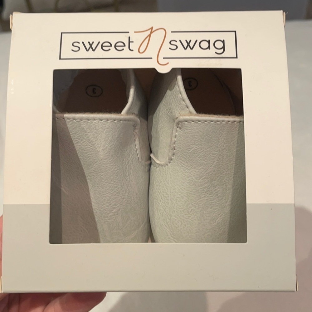 Sweet n Swag Baby Shoes Gray size 3